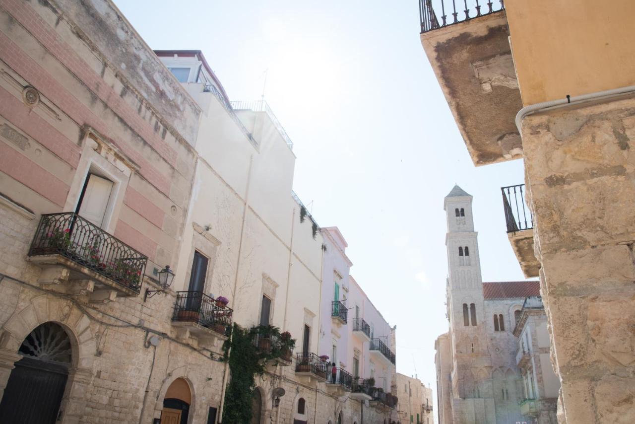 Piazza Duomo - Medieval Puglia'S House Giovinazzo Eksteriør billede